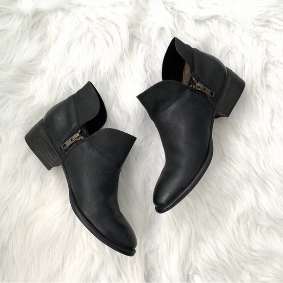Seychelles Shoes - Seychelles Snare Black Leather Ankle Booties